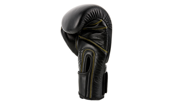 UFC Премиальные тренировочные перчатки на липучке чёрные - 18 Oz