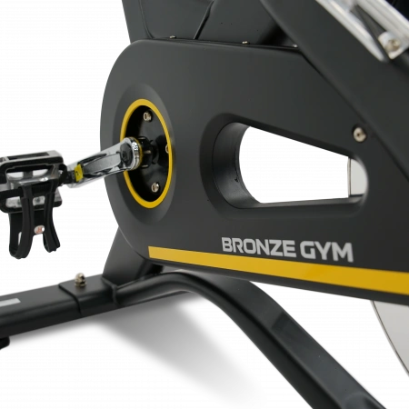 Спин-байк с консолью профессиональный BRONZE GYM PROSPIN
