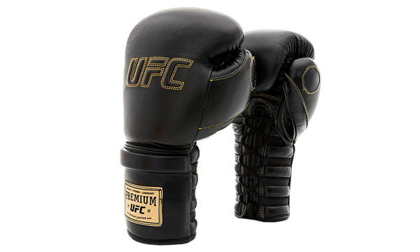 UFC Премиальные тренировочные перчатки на шнуровке черные - 16 Oz